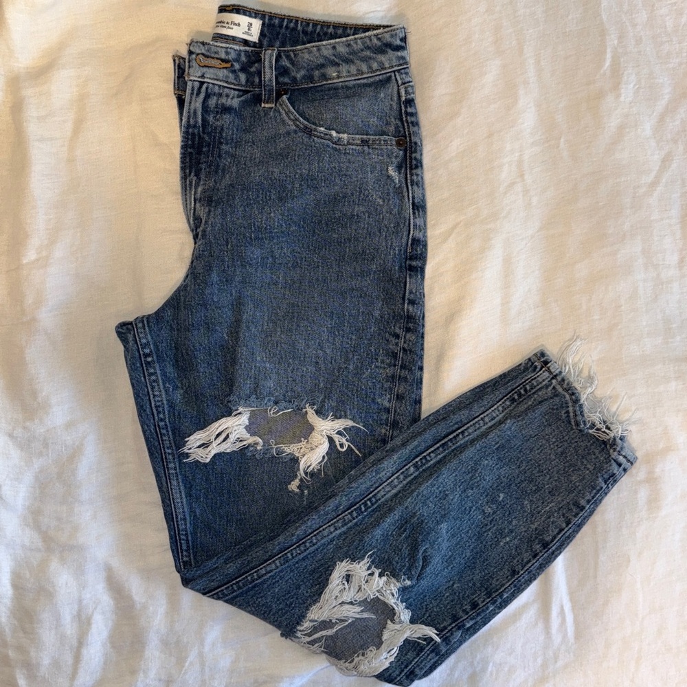 Abercrombie & Fitch High Rise Mom Jean